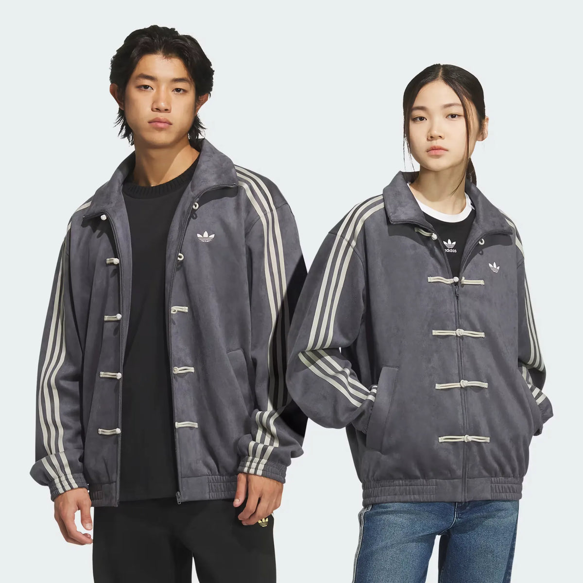 Chamarra adidas Tang Año Nuevo Chino gris oxford, con modelos