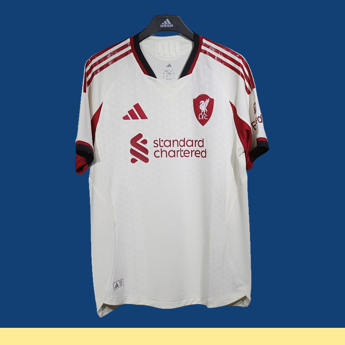 Jersey Liverpool 2025-26 Visitante blanco, foto 1 de 8