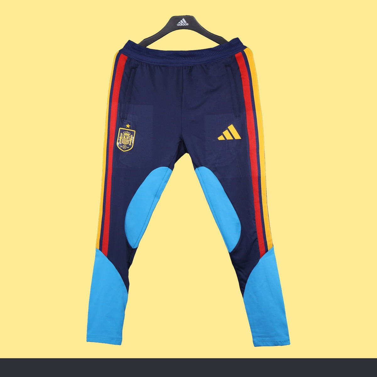Pants de Entrenamiento España adidas 2026 Azul marino, foto 1 de 6