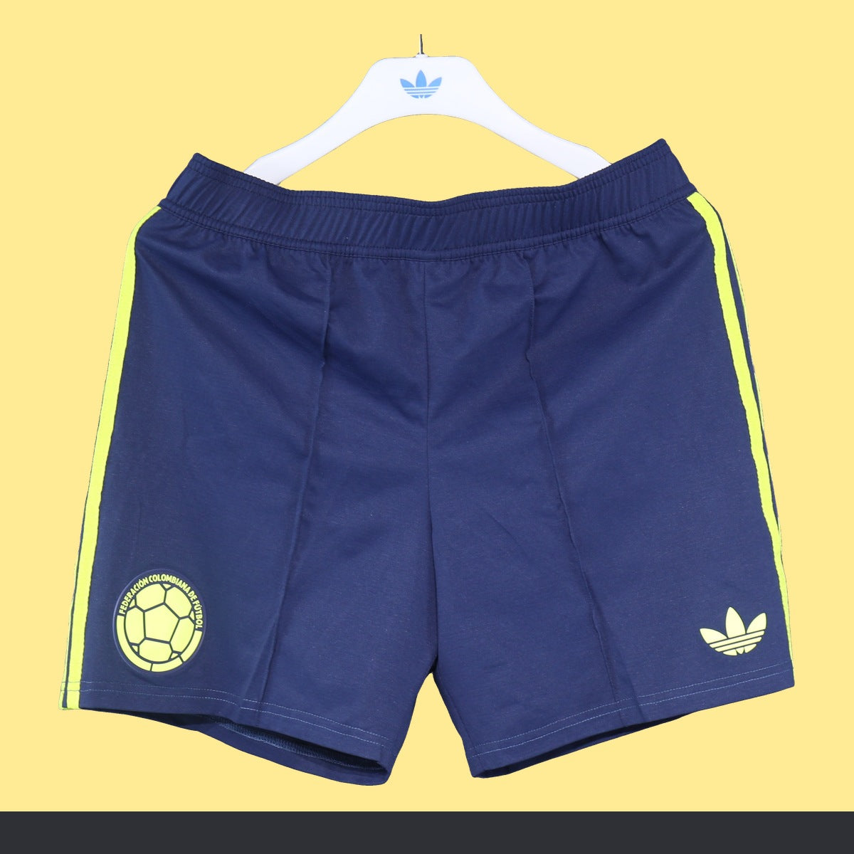 Short Colombia adidas 2026 Visitante azul marino, foto 1 de 5