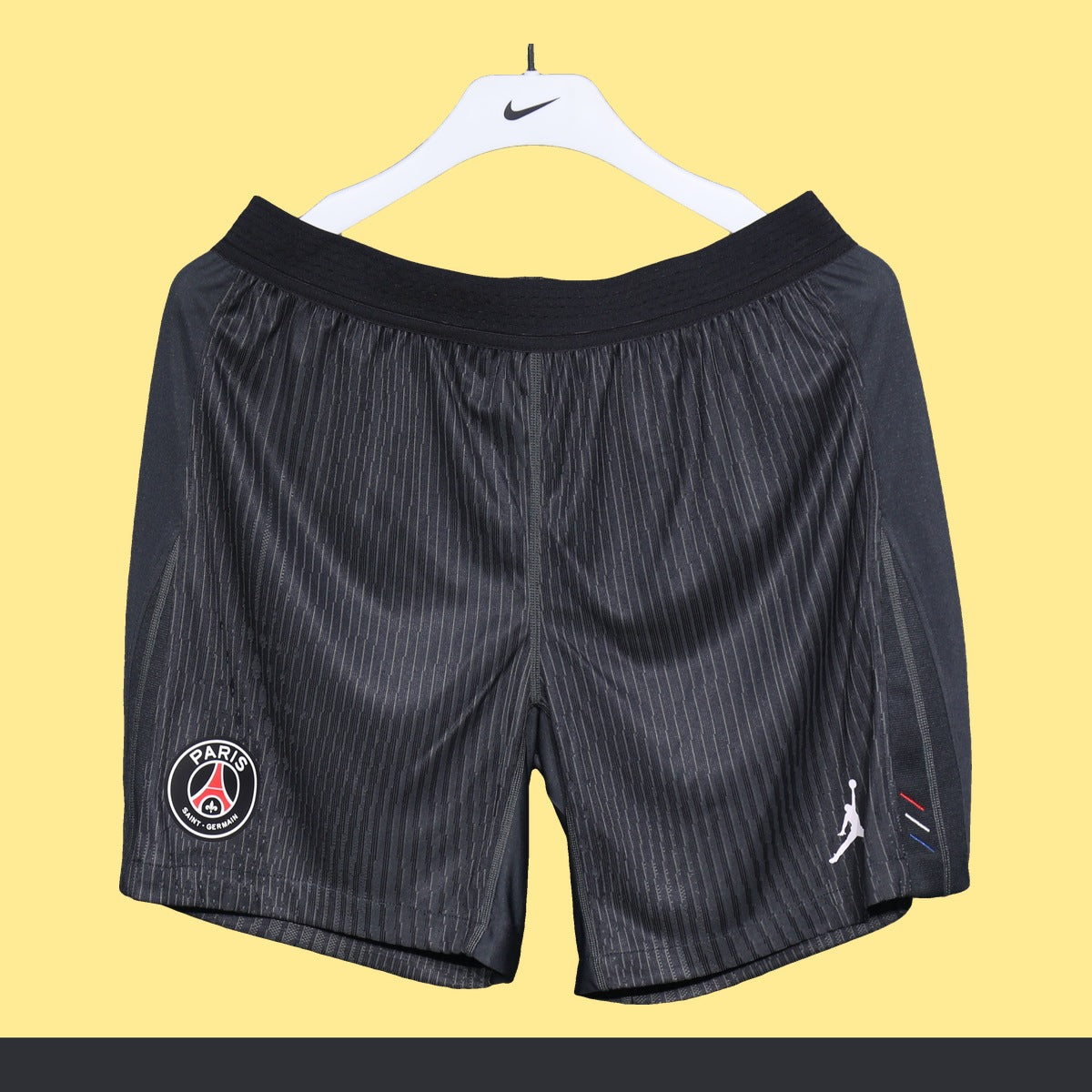 Short Paris Saint Germain Jordan 2025 Tercero negro, foto 1 de 4