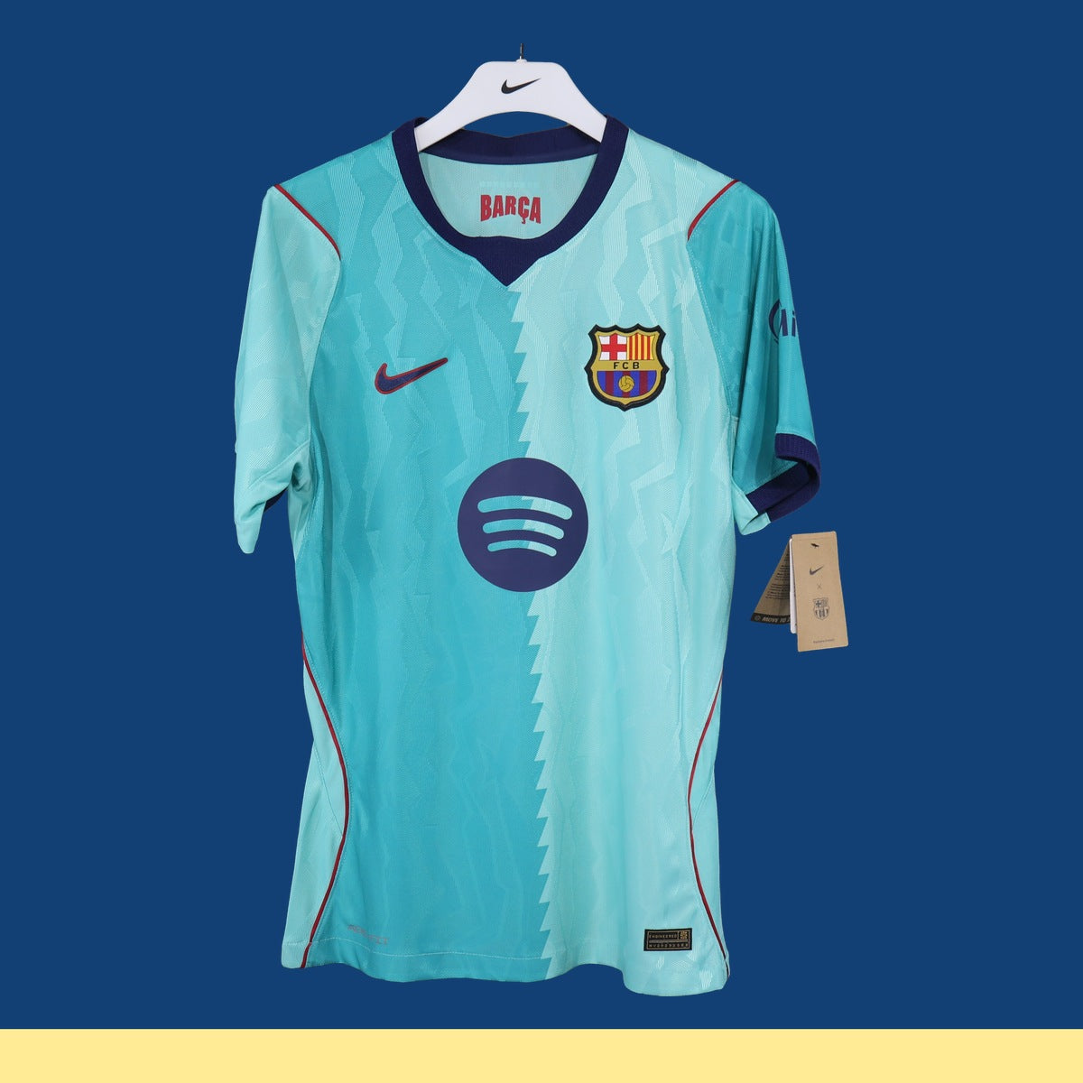 Jersey FC Barcelona 2026-27 Tercero azul, foto 1 de 7