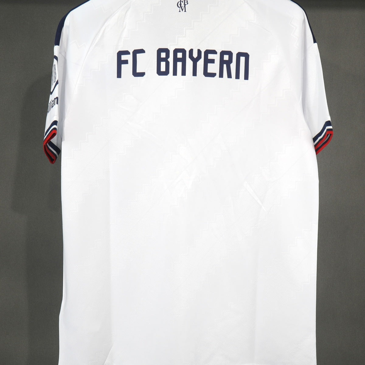 Jersey Bayern Múnich 2026-27 Visitante blanco, foto 2 de 5