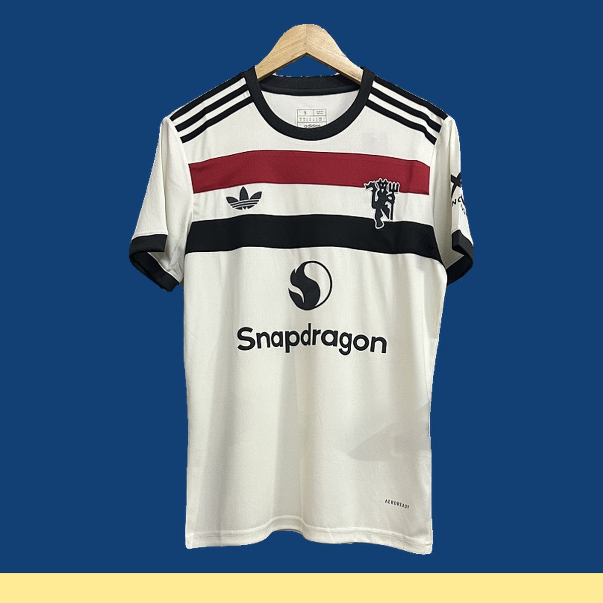 Jersey Manchester United 2024-25 Tercero blanco, foto 1 de 7