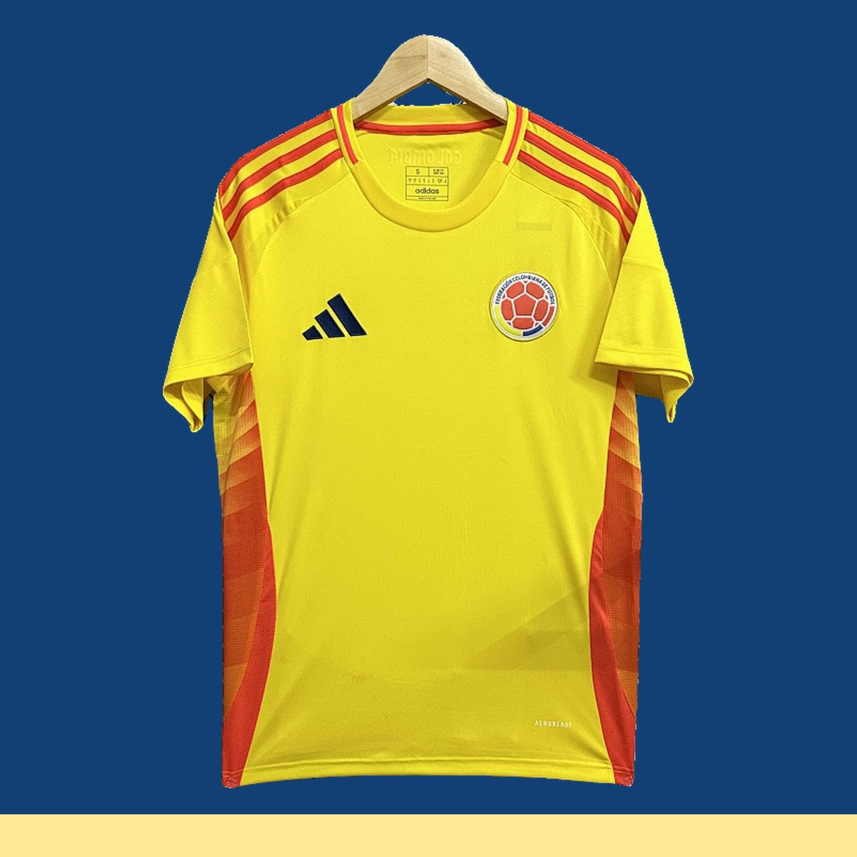 Jersey Colombia 2024 Local amarillo, foto 1 de 7