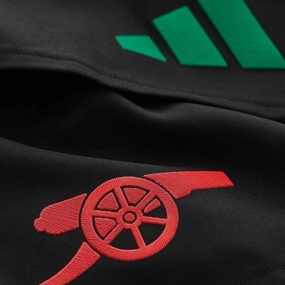 Short Arsenal adidas 2024-25 Visitante negro, foto 2 de 6