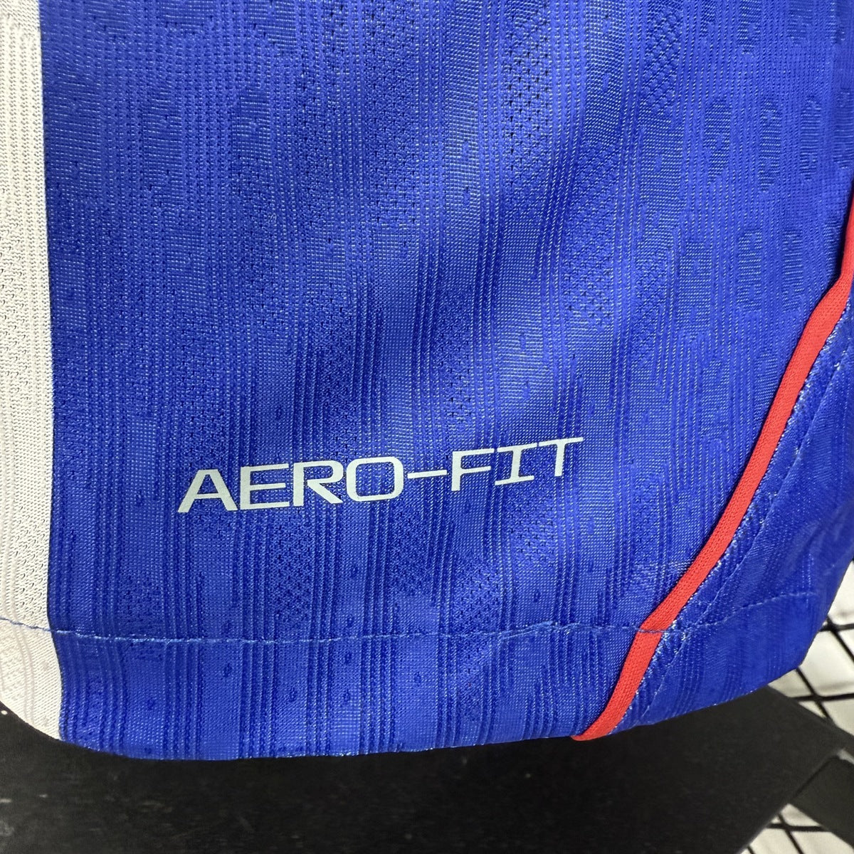 Jersey Paris Saint-Germain 2026-27 Local rojo, foto 2 de 9