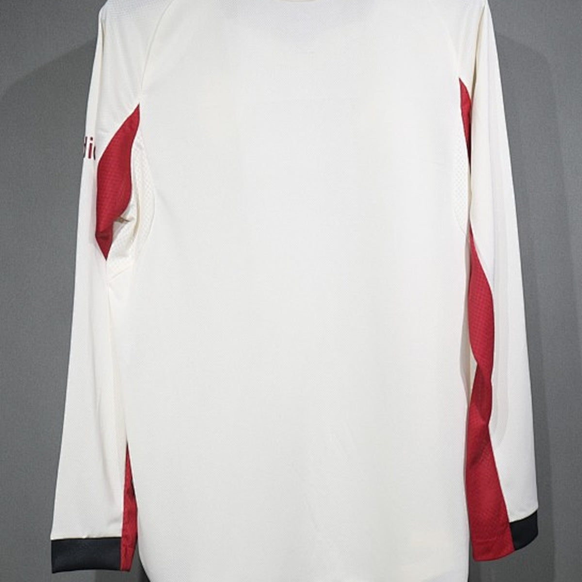Jersey Liverpool 2025-26 Visitante blanco, foto 2 de 4
