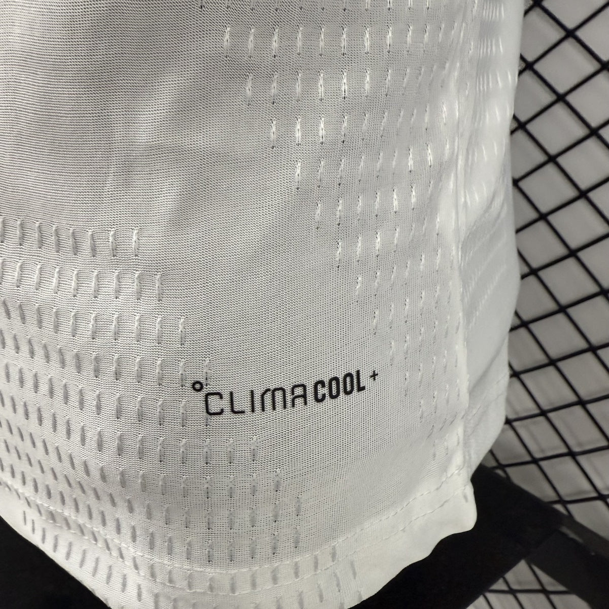 Jersey Real Madrid 2026-27 Local blanco, foto 2 de 9