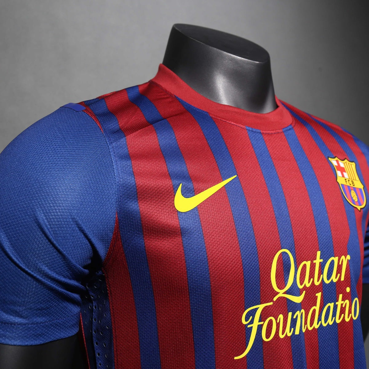 Jersey FC Barcelona 2011-12 Local rojo, foto 3 de 8