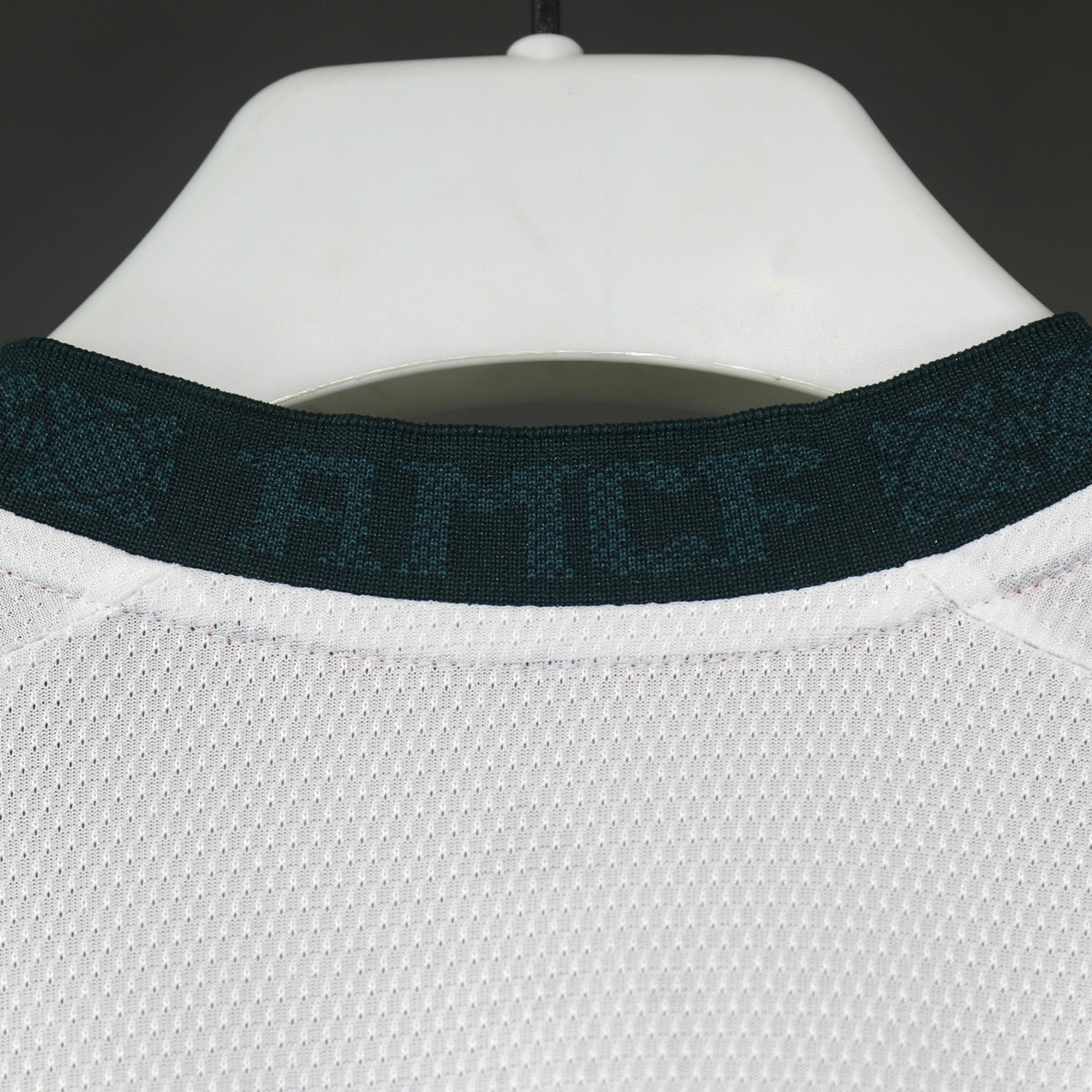 Jersey Real Madrid 2026-27 Local blanco, foto 3 de 9