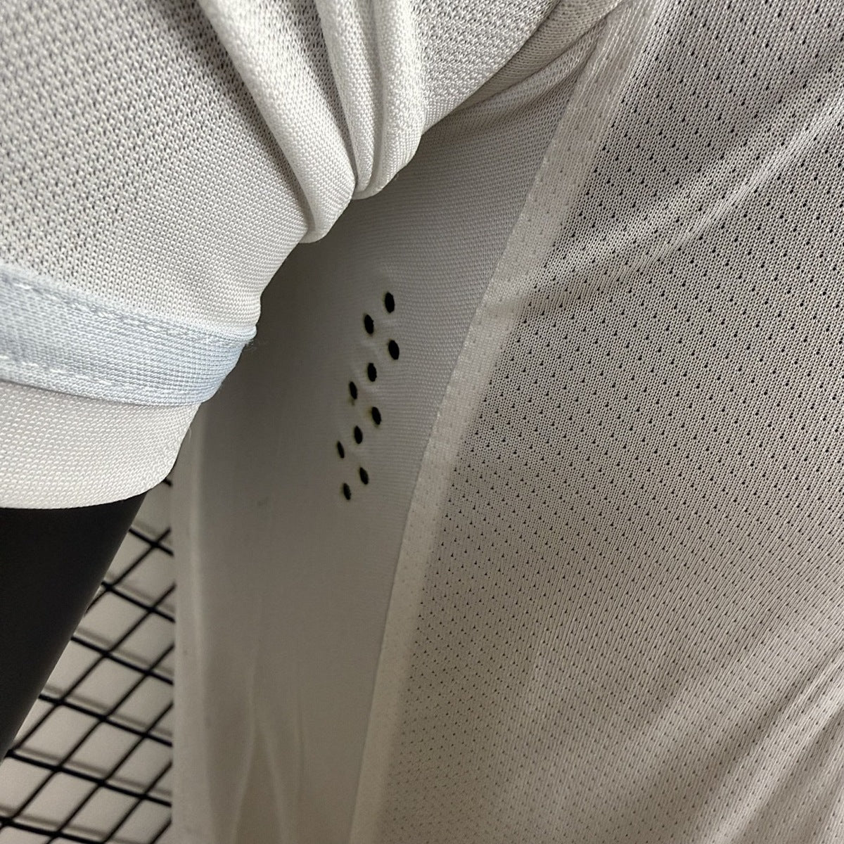 Jersey Santos do Brasil FC 2025-26 Local blanco, foto 3 de 11
