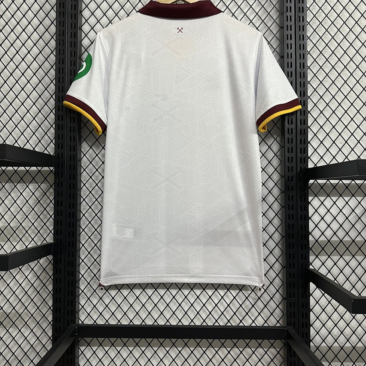 Jersey West Ham United 2024-25 Tercero blanco, foto 2 de 7