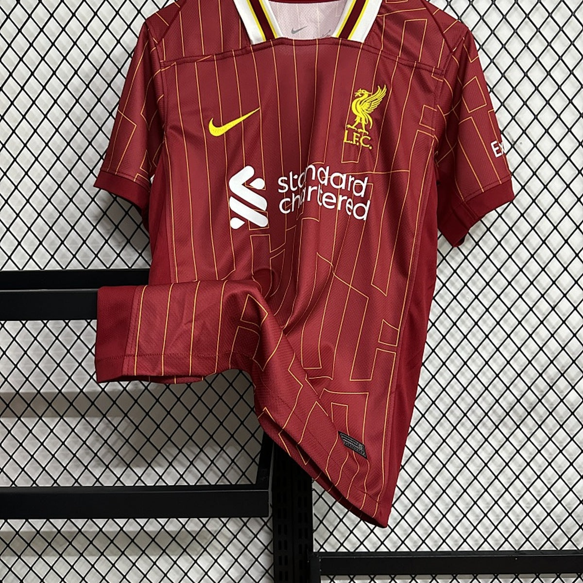 Jersey Liverpool 2024-25 Local rojo, foto 2 de 6