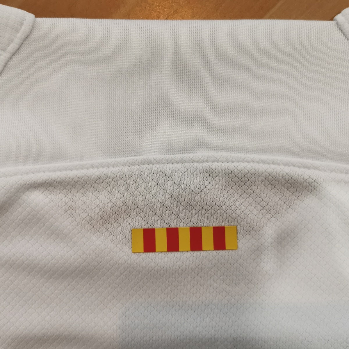 Jersey FC Barcelona 2023-24 Visitante blanco, foto 3 de 8