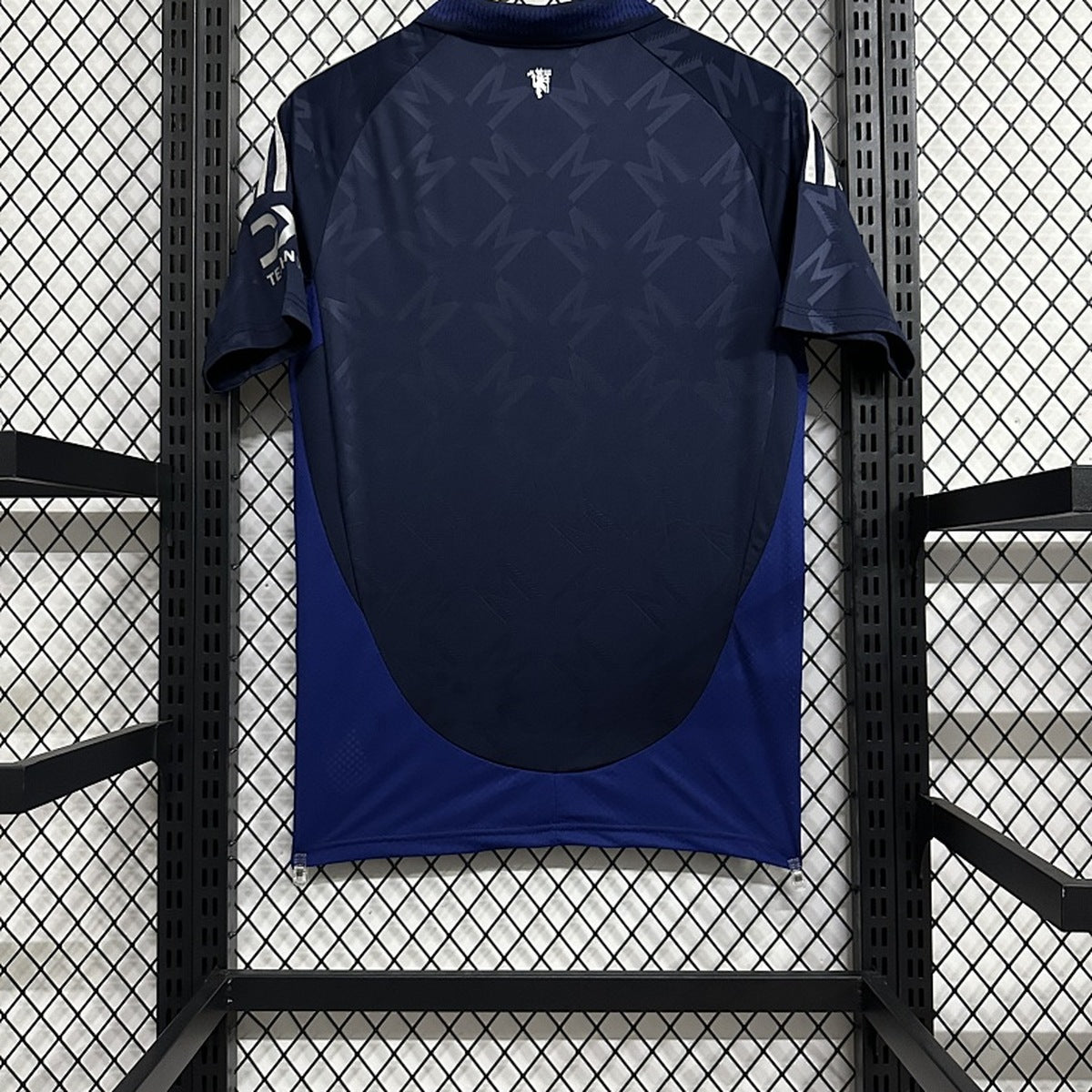 Jersey Manchester United 2024-25 Visitante azul marino, foto 2 de 5