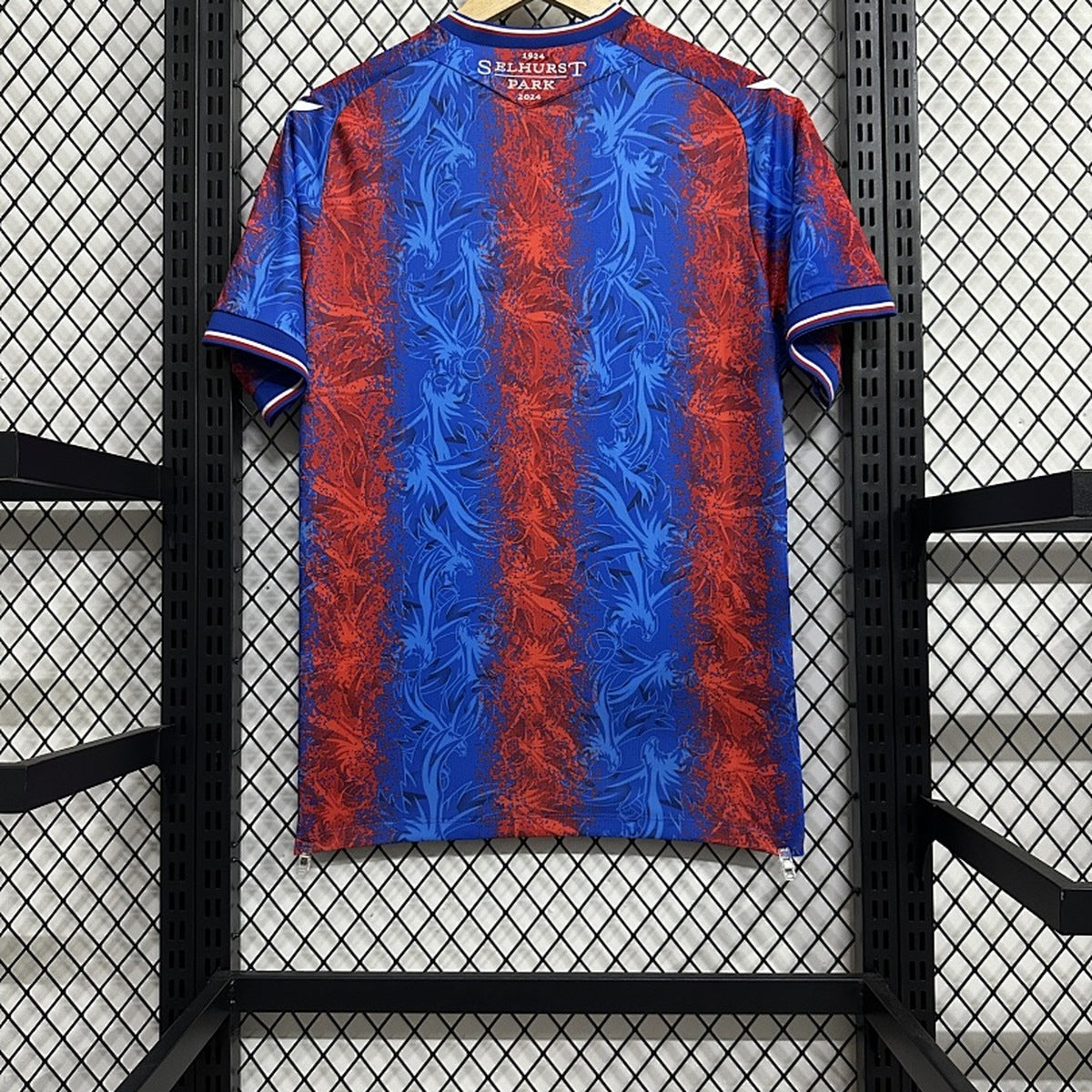 Jersey Crystal Palace 2024-25 Local rojo, foto 2 de 8