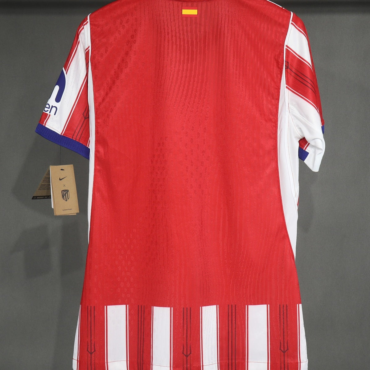 Jersey Atlético de Madrid 2026-27 Local rojo, foto 2 de 4