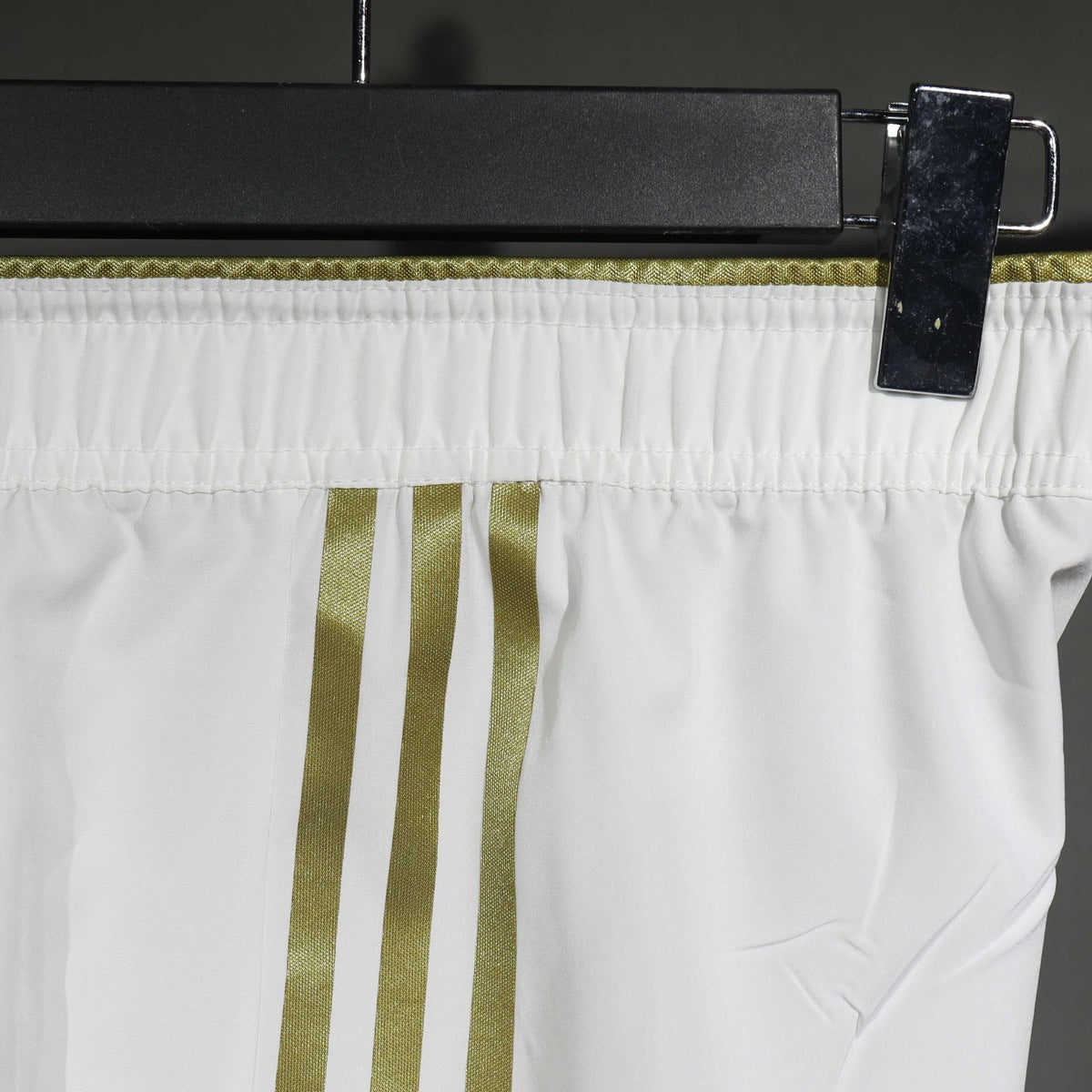 Short Real Madrid adidas 2011/12 Local dorado, foto 2 de 7