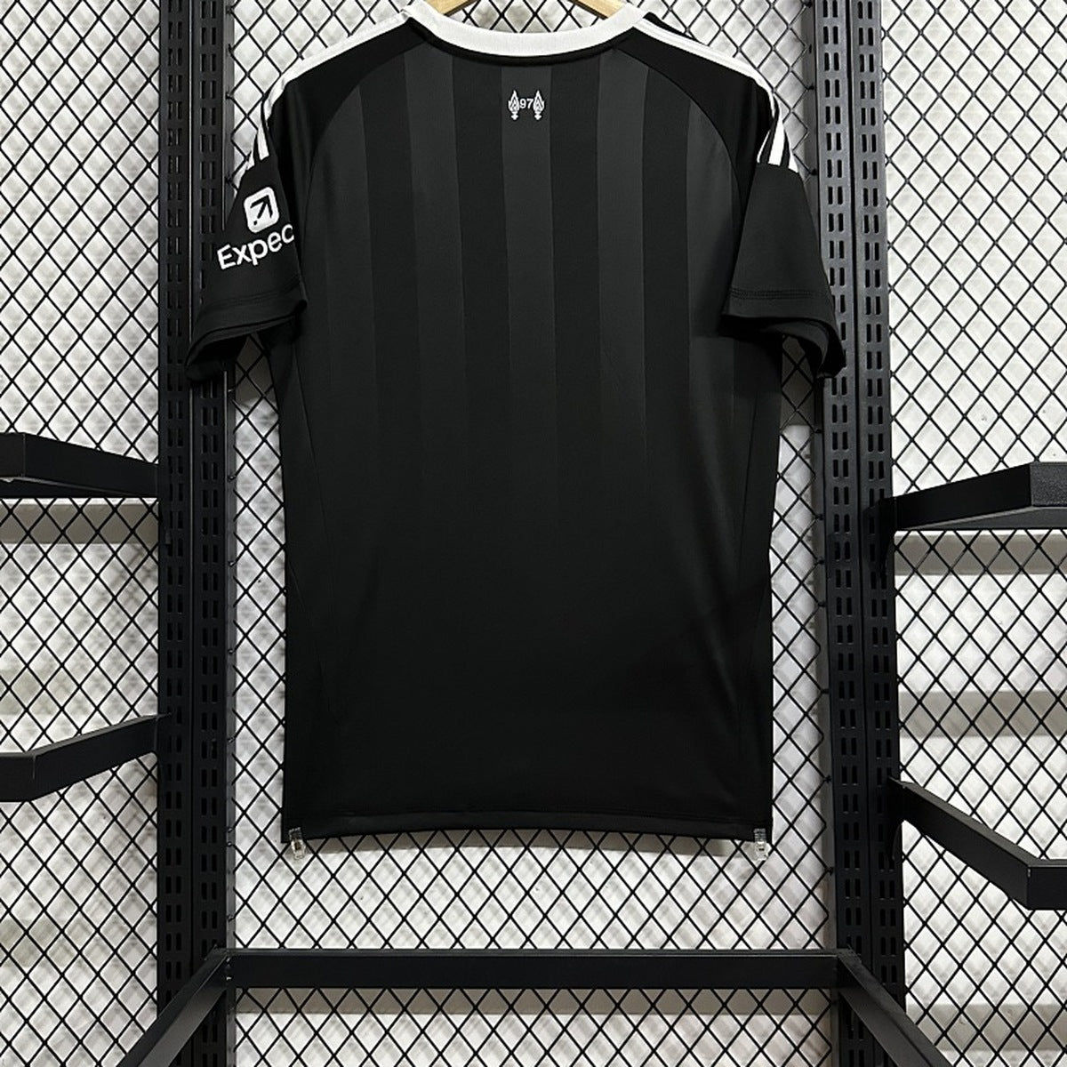 Jersey Liverpool 2025-26 Portero negro, foto 2 de 9
