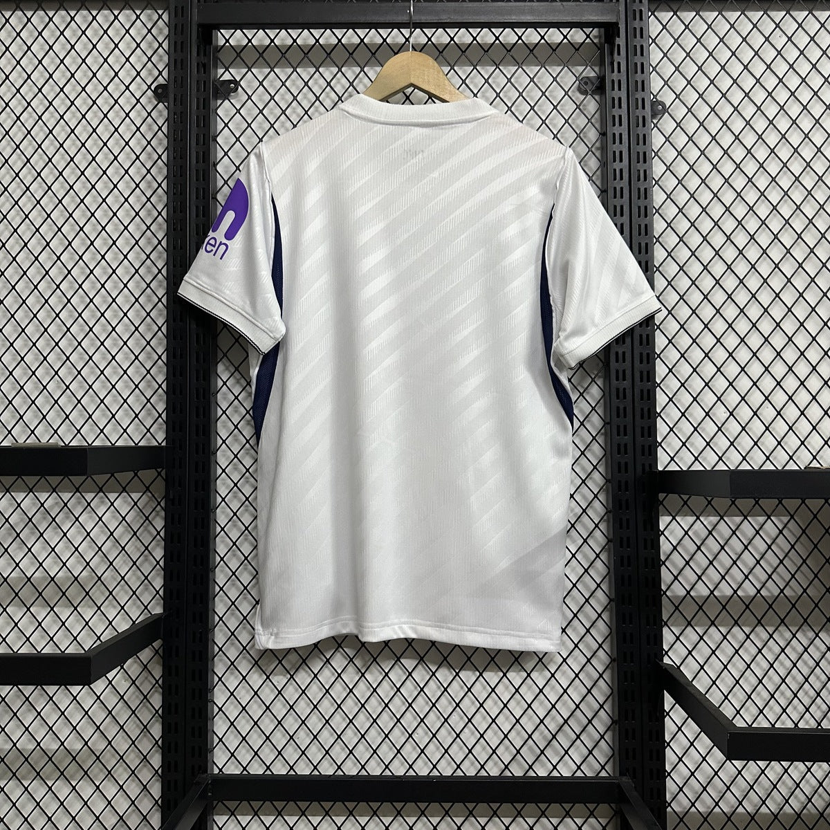 Jersey Tottenham 2026-27 Local blanco, foto 2 de 8