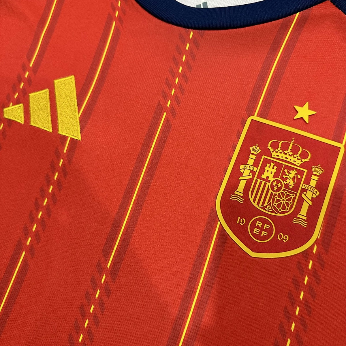 Jersey España 2026 Local rojo, foto 4 de 9