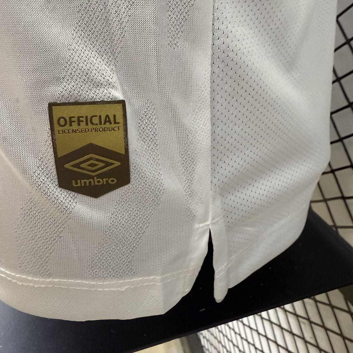 Jersey Santos do Brasil FC 2025-26 Local blanco, foto 4 de 11