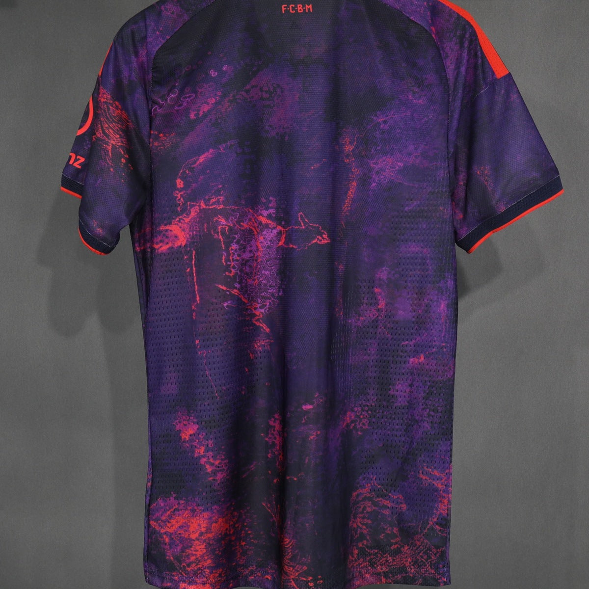 Jersey Bayern Múnich 2026-27 Tercero morado, foto 2 de 5
