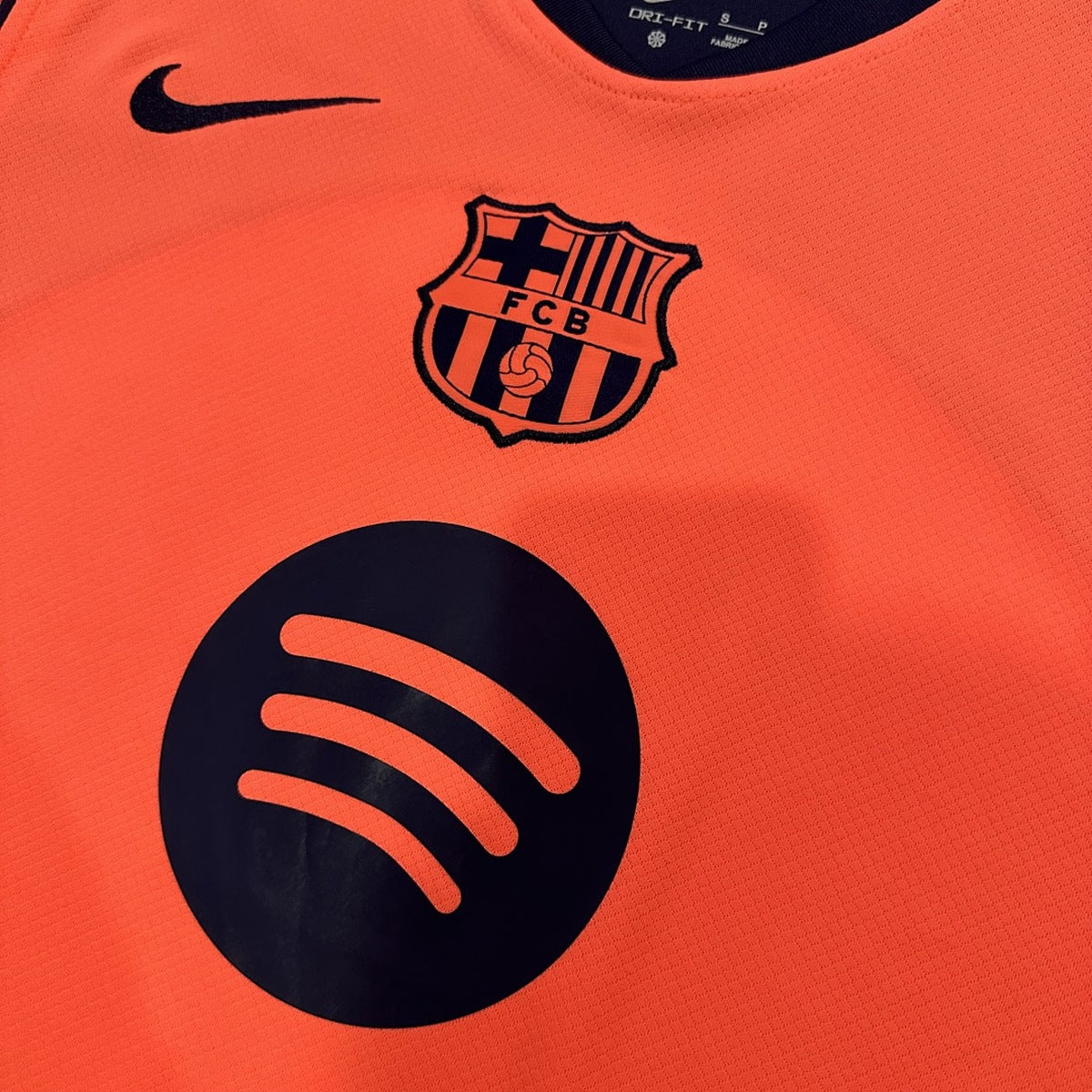 Jersey FC Barcelona 2025-26 Tercero naranja, foto 3 de 8