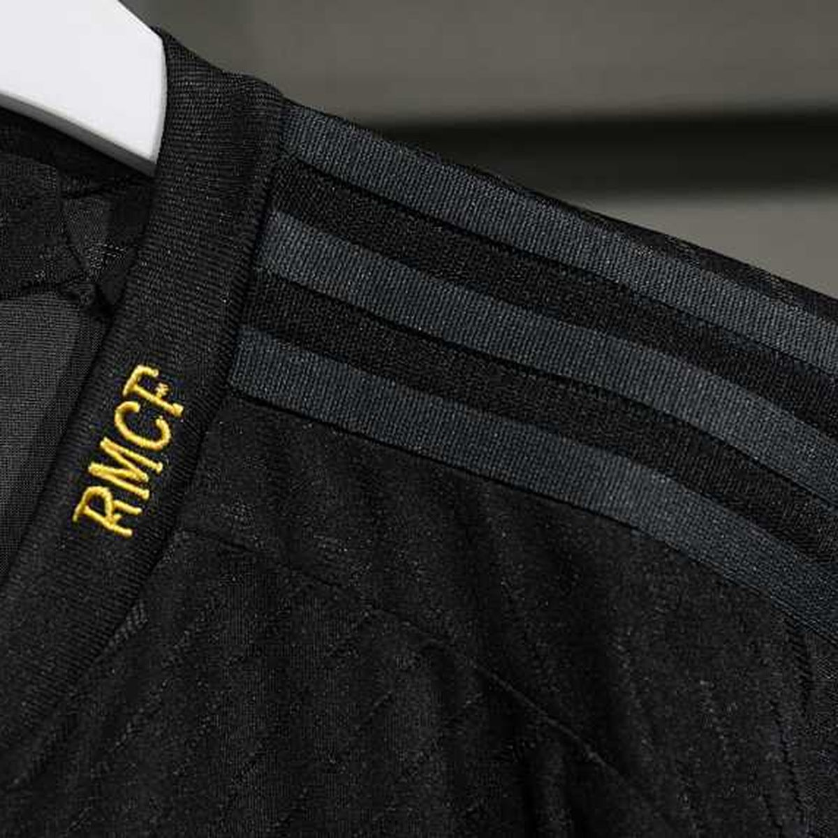 Jersey Real Madrid 2023-24 Tercero negro, foto 3 de 4