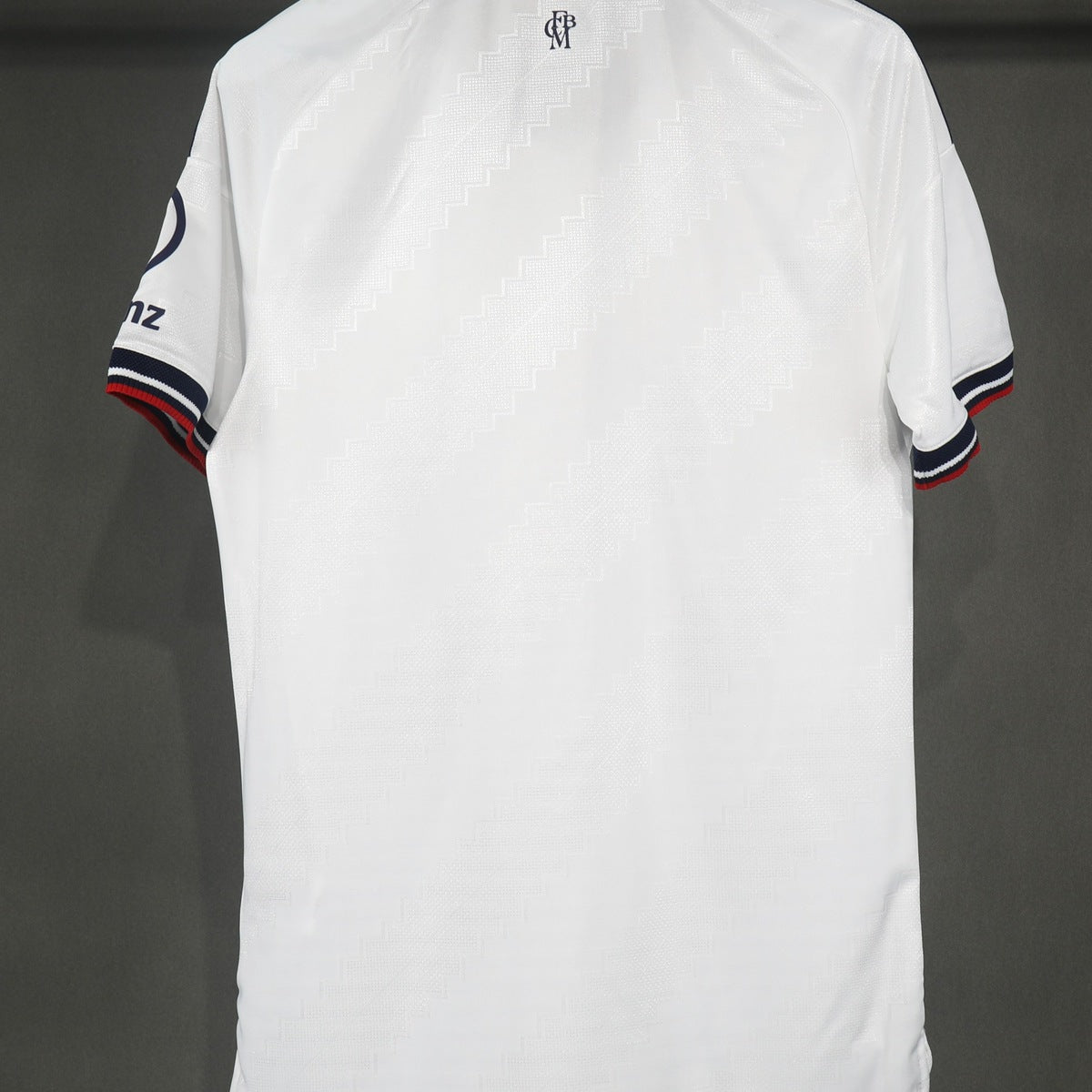 Jersey Bayern Múnich 2026-27 Visitante blanco, foto 2 de 8