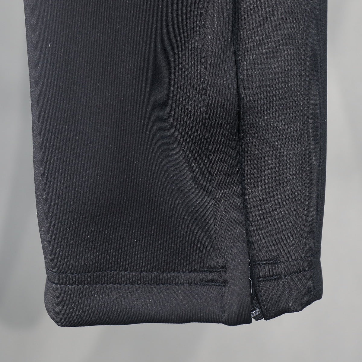 Conjunto Manchester United adidas 2026 Negro, foto 4 de 12