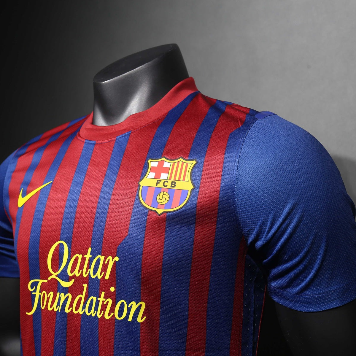 Jersey FC Barcelona 2011-12 Local rojo, foto 5 de 8