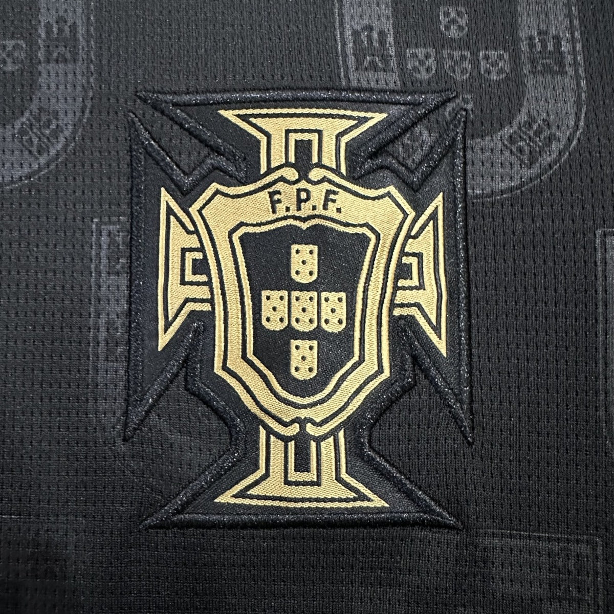Jersey Portugal 2025 Edición Especial Pantera Negra negro, foto 5 de 9