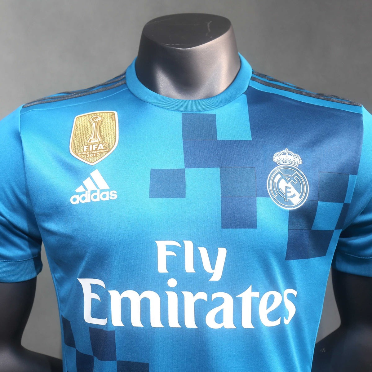 Jersey Real Madrid 2017-18 Tercero azul, foto 5 de 6