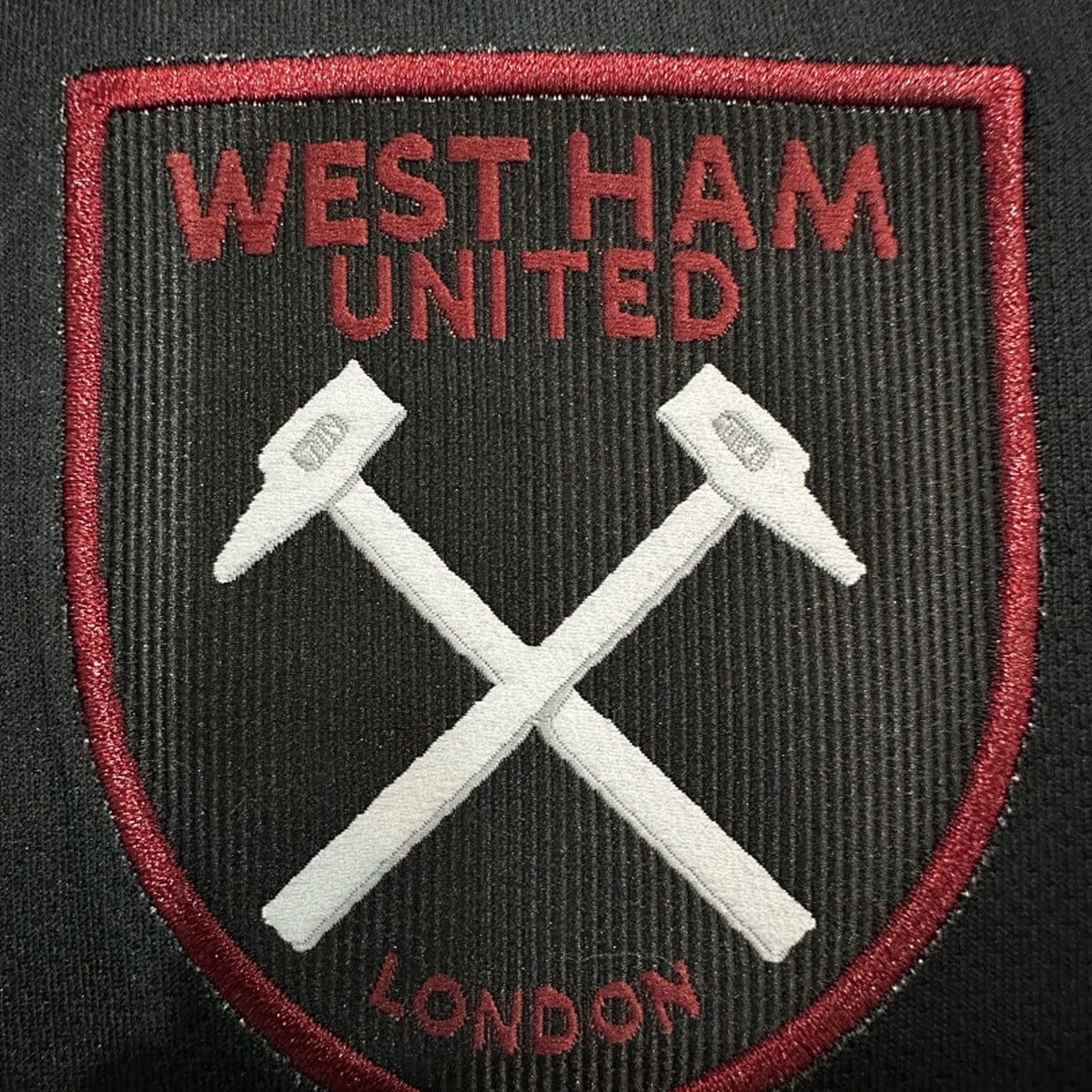 Jersey West Ham United 2024-25 Visitante negro, foto 4 de 7