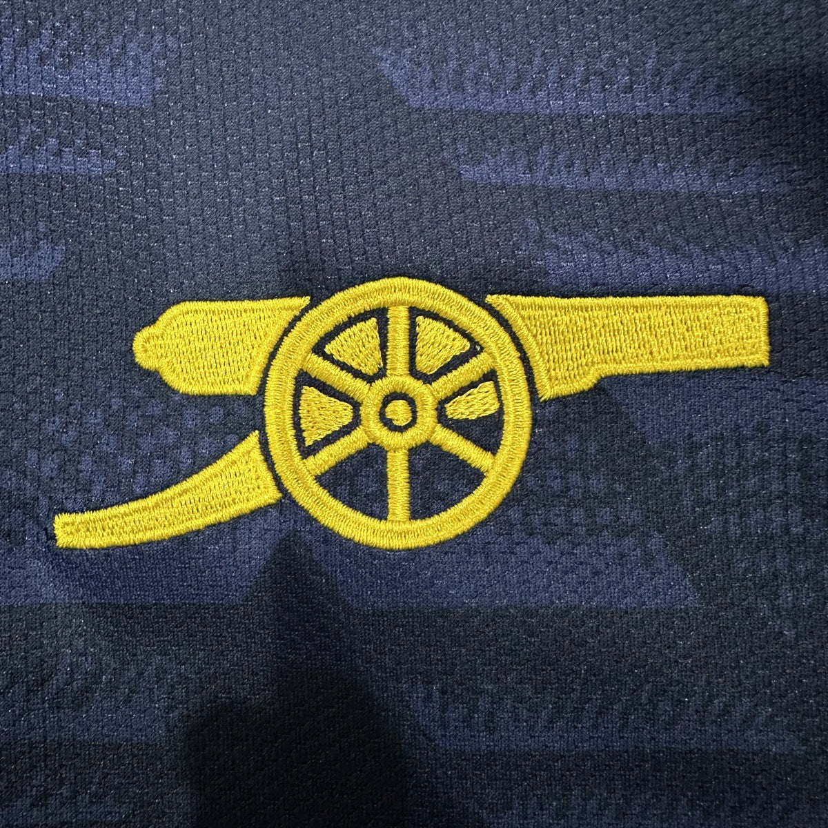 Jersey Arsenal 2026-27 Visitante azul marino, foto 4 de 8