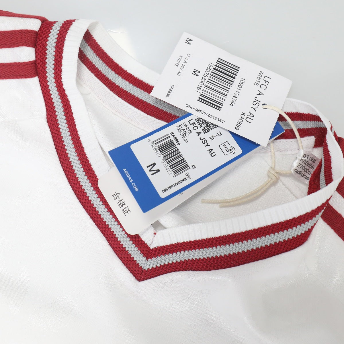 Jersey Liverpool 2026-27 Visitante blanco, foto 2 de 7