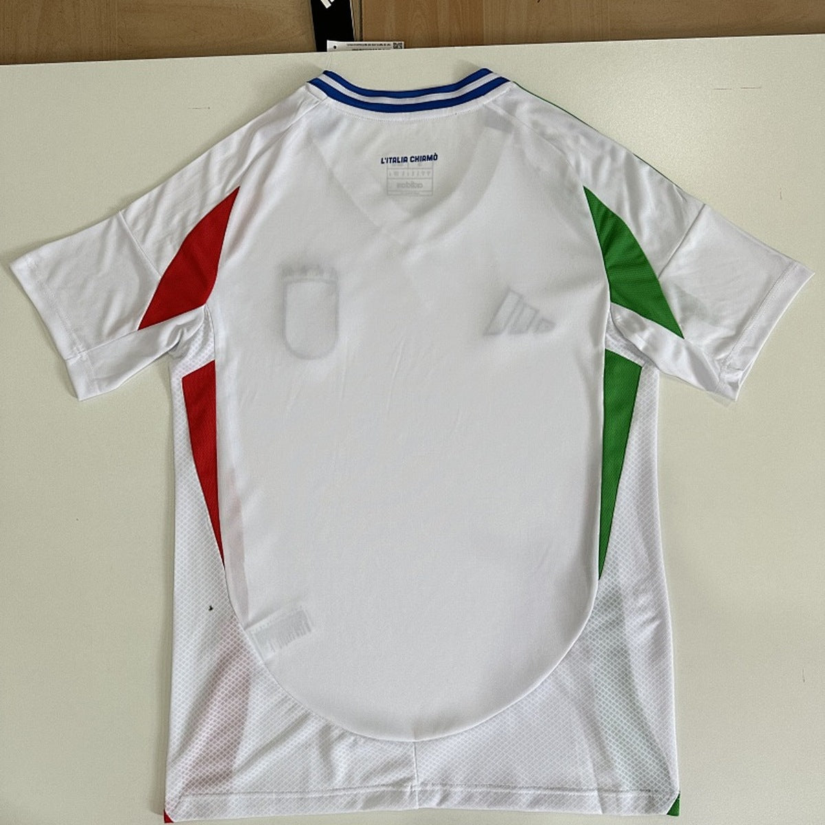 Jersey Italia 2024 Visitante blanco, foto 4 de 8