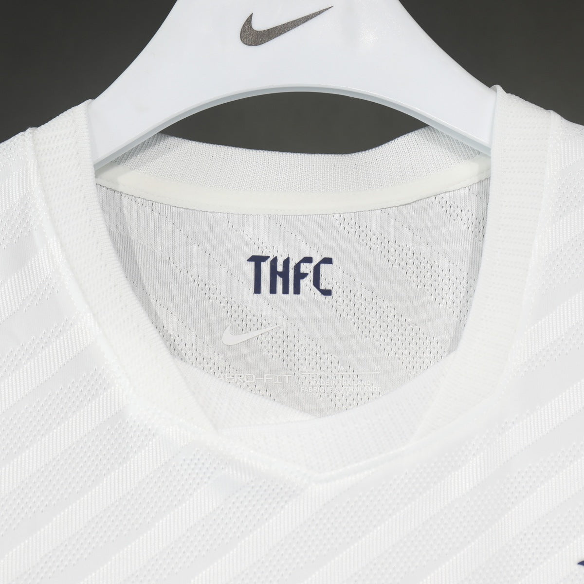 Jersey Tottenham 2026-27 Local blanco, foto 4 de 7