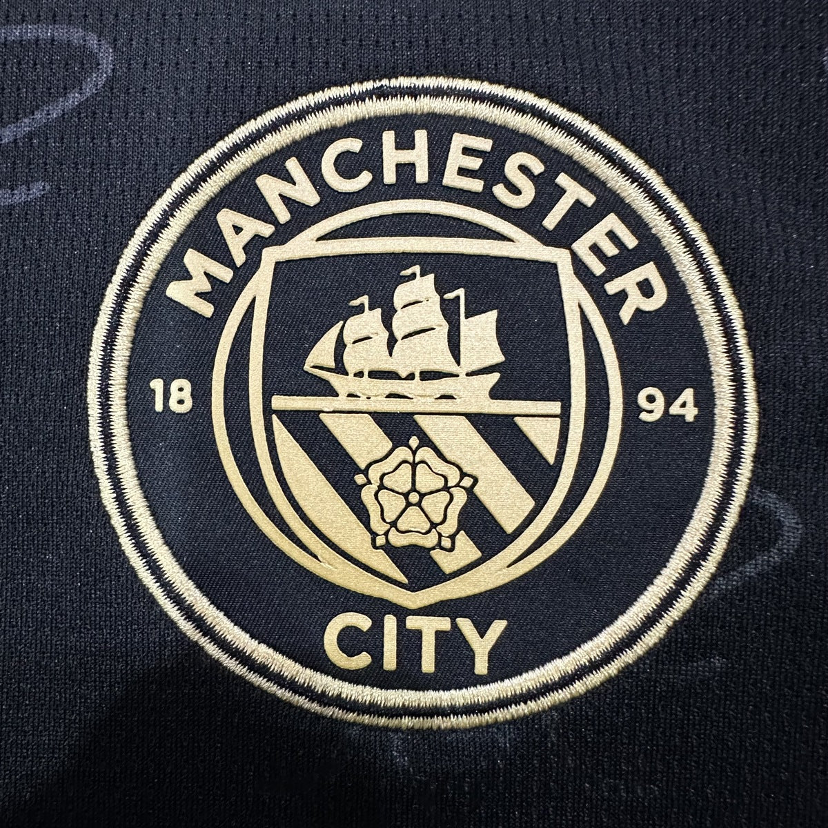 Jersey Manchester City 2026-27 Visitante negro, foto 4 de 8