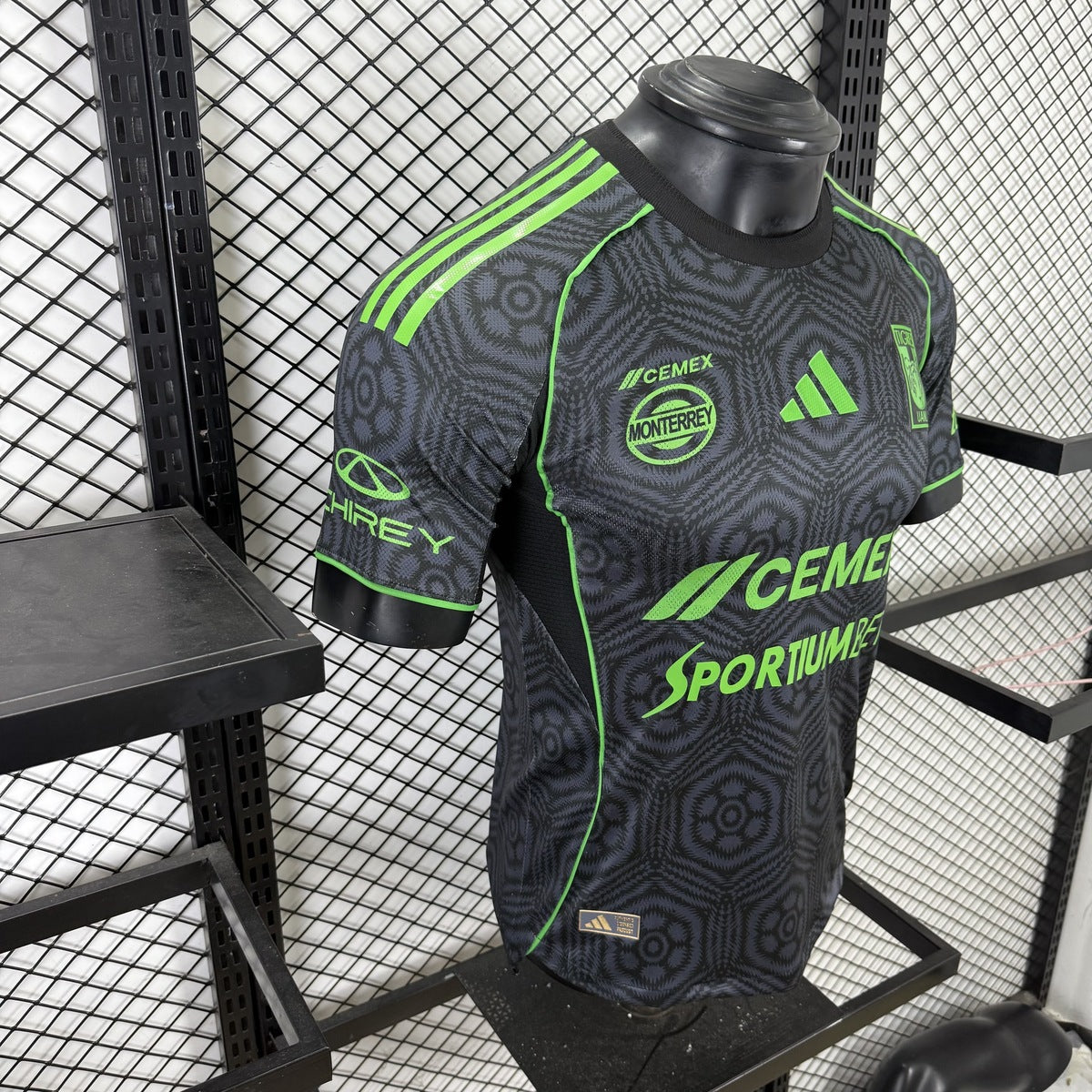 Jersey Tigres UANL 2025-26 Tercero negro, foto 5 de 8