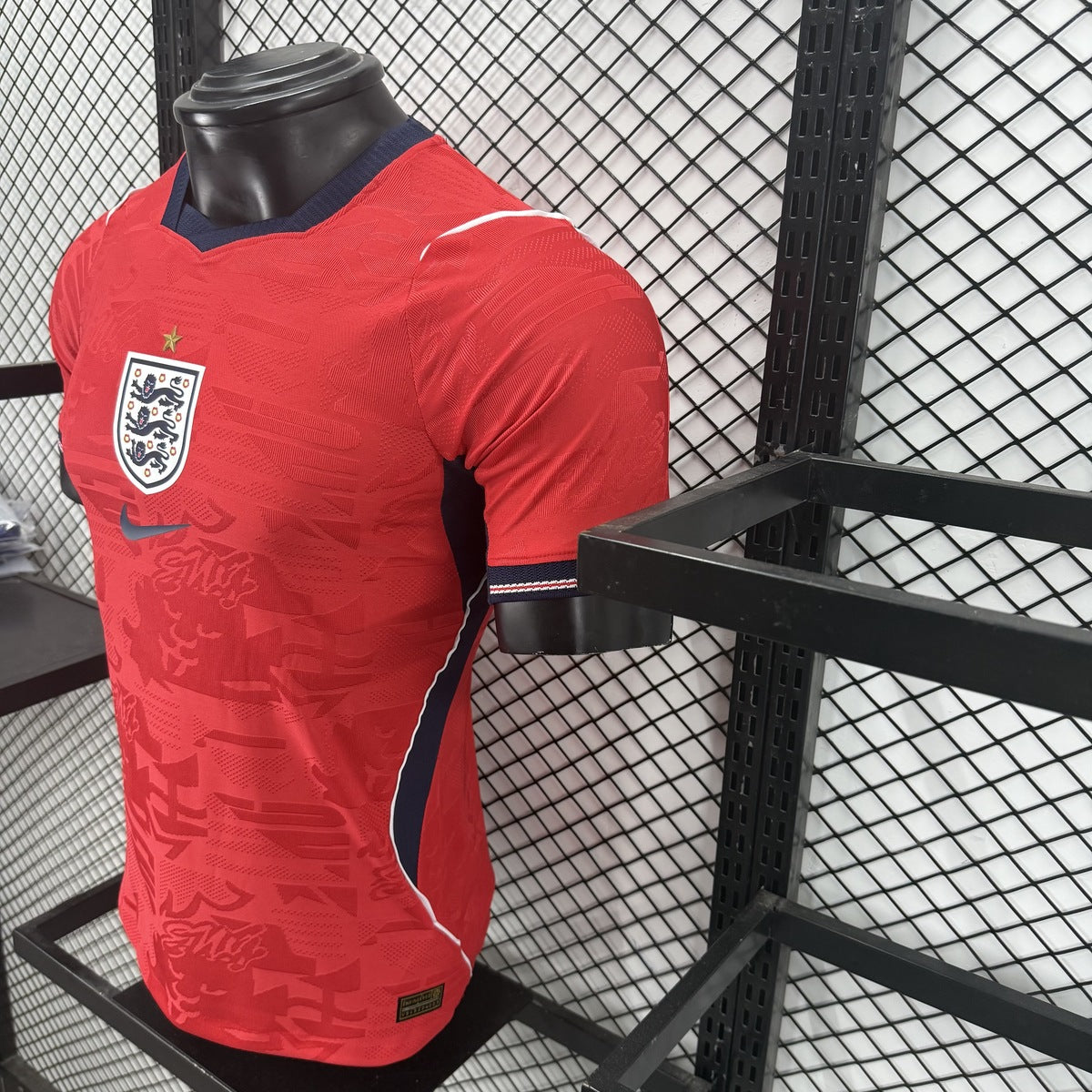 Jersey Inglaterra 2026 Visitante rojo, foto 6 de 9
