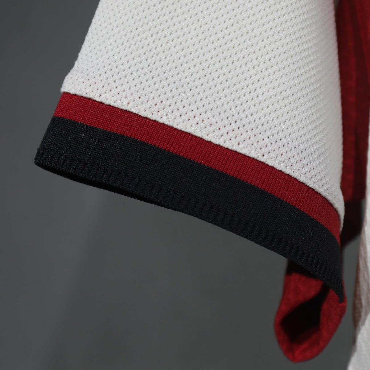 Jersey Liverpool 2025-26 Visitante blanco, foto 4 de 8