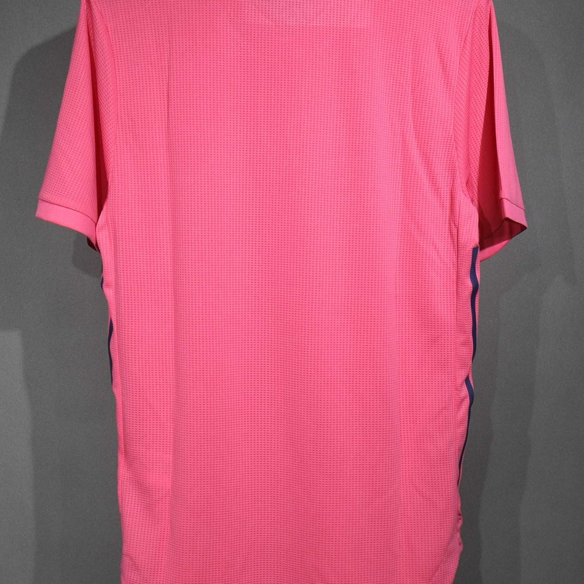 Jersey Real Madrid 2020-21 Visitante rosa, foto 2 de 7