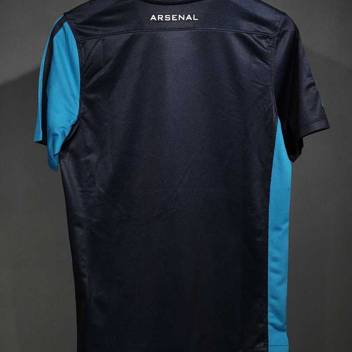Jersey Arsenal 2011-12 Visitante azul, foto 2 de 7