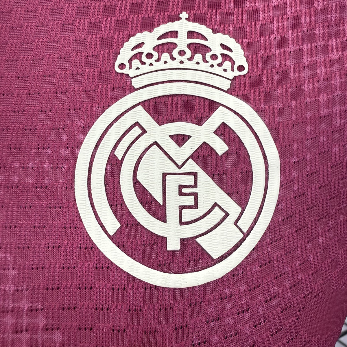 Jersey Real Madrid 2026-27 Tercero rojo, foto 6 de 10
