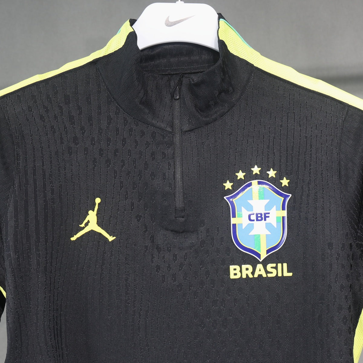 Top de Entrenamiento Medio Cierre Brasil Nike 2026 Negro, foto 6 de 6