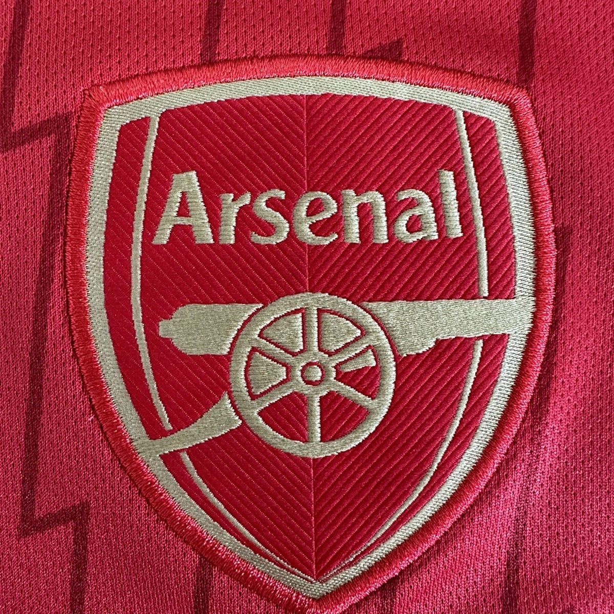 Jersey Arsenal 2023-24 Local rojo, foto 5 de 7
