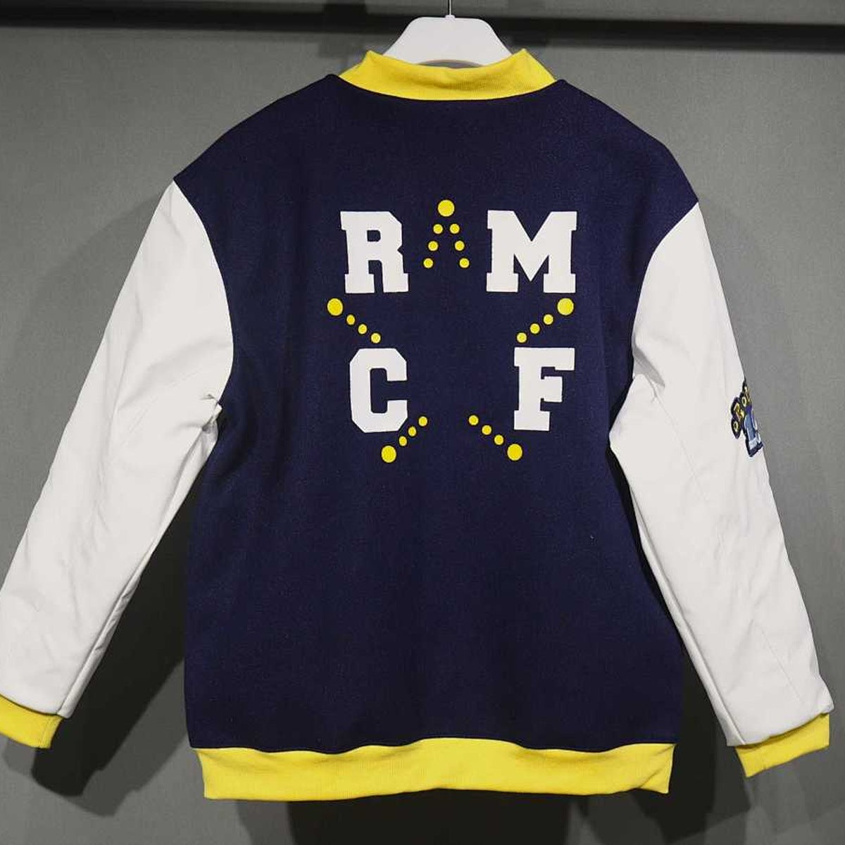 Chamarra Real Madrid adidas VRCT Azul marino, foto 3 de 11